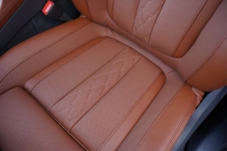 BMW X7 xDrive40i Sports Activity Vehicle 2026