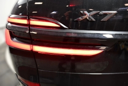 BMW X7 xDrive40i Sports Activity Vehicle 2026