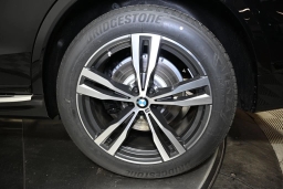 BMW X7 xDrive40i Sports Activity Vehicle 2026