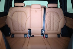 BMW X7 xDrive40i Sports Activity Vehicle 2026