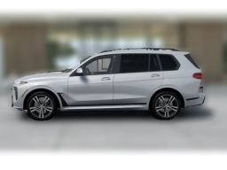 BMW X7 xDrive40i Sports Activity Vehicle 2026