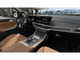 BMW X7 xDrive40i Sports Activity Vehicle 2026