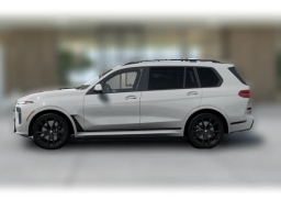 BMW X7 xDrive40i Sports Activity Vehicle 2026