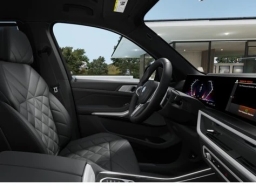 BMW X7 xDrive40i Sports Activity Vehicle 2026
