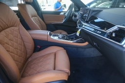 BMW X7 xDrive40i Sports Activity Vehicle 2026