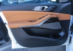 BMW X7 xDrive40i Sports Activity Vehicle 2026