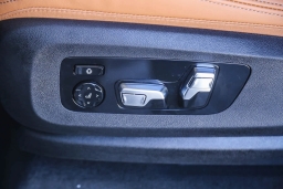 BMW X7 xDrive40i Sports Activity Vehicle 2026