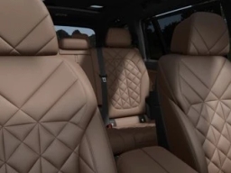 BMW X7 xDrive40i Sports Activity Vehicle 2026