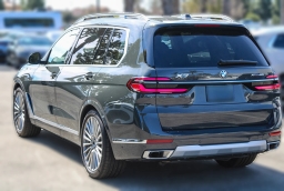 BMW X7 xDrive40i Sports Activity Vehicle 2026