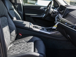 BMW X7 xDrive40i Sports Activity Vehicle 2026