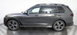 BMW X7 xDrive40i Sports Activity Vehicle 2026