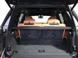 BMW X7 xDrive40i Sports Activity Vehicle 2026