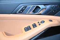 BMW X7 xDrive40i Sports Activity Vehicle 2026