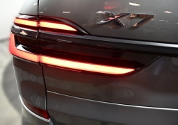 BMW X7 xDrive40i Sports Activity Vehicle 2026