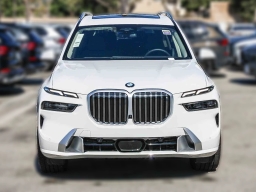 BMW X7 xDrive40i Sports Activity Vehicle 2026