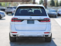 BMW X7 xDrive40i Sports Activity Vehicle 2026