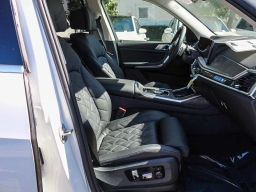 BMW X7 xDrive40i Sports Activity Vehicle 2026