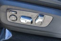 BMW X7 xDrive40i Sports Activity Vehicle 2026