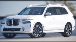 BMW X7 xDrive40i Sports Activity Vehicle 2026