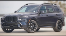 BMW X7 xDrive40i Sports Activity Vehicle 2026