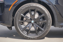 BMW X7 xDrive40i Sports Activity Vehicle 2026