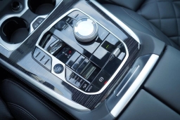 BMW X7 xDrive40i Sports Activity Vehicle 2026