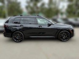BMW X7 xDrive40i Sports Activity Vehicle 2026