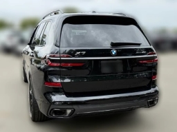 BMW X7 xDrive40i Sports Activity Vehicle 2026