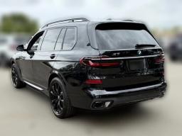 BMW X7 xDrive40i Sports Activity Vehicle 2026