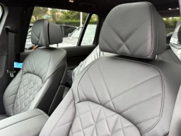 BMW X7 xDrive40i Sports Activity Vehicle 2026