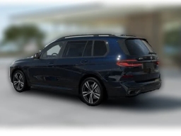 BMW X7 xDrive40i Sports Activity Vehicle 2026