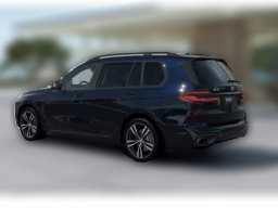 BMW X7 xDrive40i Sports Activity Vehicle 2026