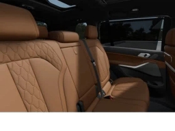 BMW X7 xDrive40i Sports Activity Vehicle 2026