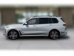BMW X7 xDrive40i Sports Activity Vehicle 2026