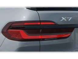 BMW X7 xDrive40i Sports Activity Vehicle 2026