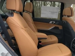 BMW X7 xDrive40i Sports Activity Vehicle 2026