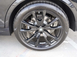 BMW X7 xDrive40i Sports Activity Vehicle 2026