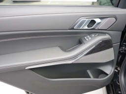 BMW X7 xDrive40i Sports Activity Vehicle 2026