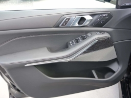 BMW X7 xDrive40i Sports Activity Vehicle 2026