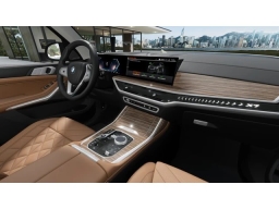 BMW X7 xDrive40i Sports Activity Vehicle 2026