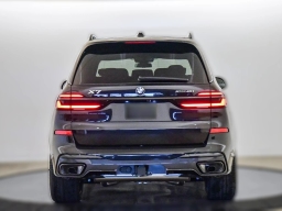 BMW X7 xDrive40i Sports Activity Vehicle 2026