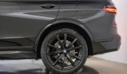 BMW X7 xDrive40i Sports Activity Vehicle 2026