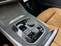 BMW X7 xDrive40i Sports Activity Vehicle 2026