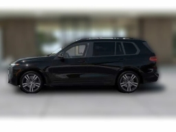 BMW X7 xDrive40i Sports Activity Vehicle 2026