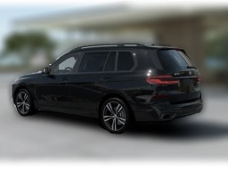 BMW X7 xDrive40i Sports Activity Vehicle 2026
