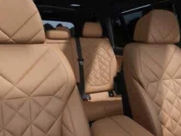 BMW X7 xDrive40i Sports Activity Vehicle 2026