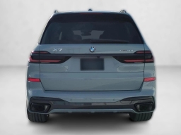 BMW X7 xDrive40i Sports Activity Vehicle 2026