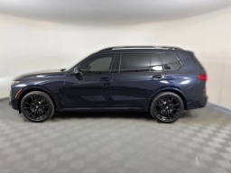 BMW X7 xDrive40i Sports Activity Vehicle 2026