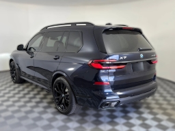 BMW X7 xDrive40i Sports Activity Vehicle 2026