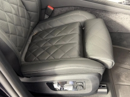 BMW X7 xDrive40i Sports Activity Vehicle 2026